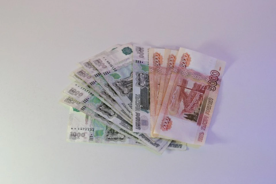 Девушка отдала мошенникам сумму, эквивалентную 414 тысячам рублей