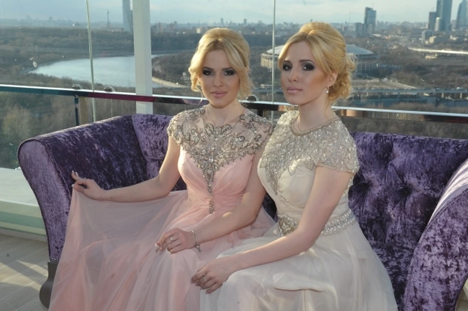 Мария и Анастасия Толмачевы на пресс-конференции участников конкурса `Евровидение 2015`