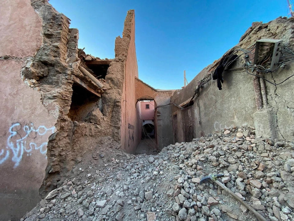 Число жертв землетрясения в Марокко возросло до 1037 человек