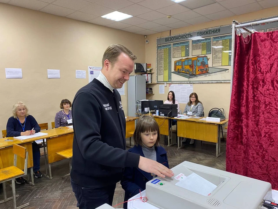 Сергей Яковлев проголосовал на выборах губернатора Нижегородской области. Фото: избирательная комиссия Нижегородской области.