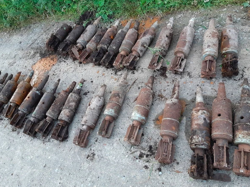 В Кузбассе нашли бесхозные танковые снаряды.