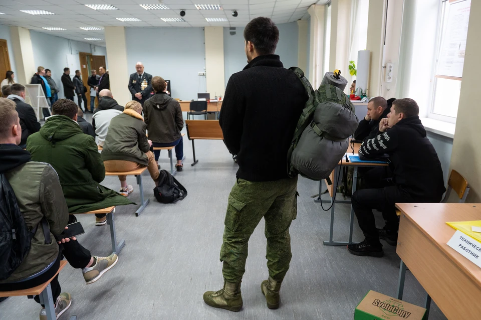 Мужчину с инвалидностью вызывают в военкомат для подтверждения инвалидности