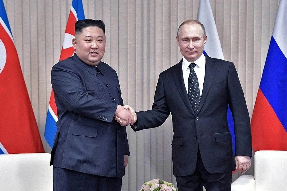 Путин встретил Ким Чен Ына, прибывшего на космодром Восточный