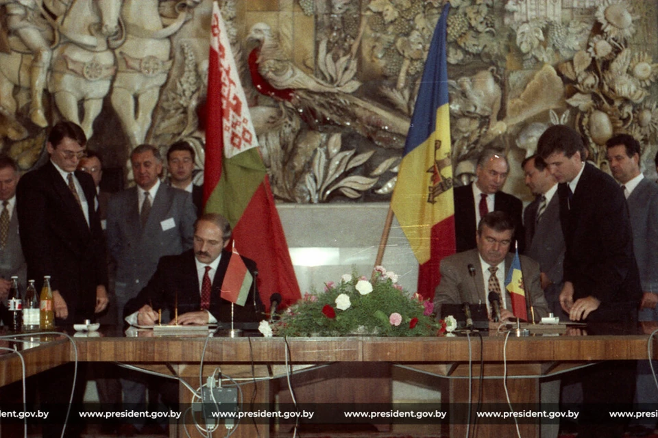 В возрасте 82 лет умер первый президент Молдовы. Фото: president.gov.by