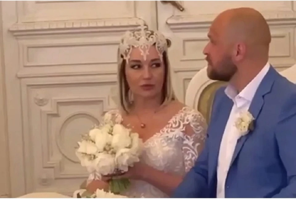 Татьяна Буланова вновь вышла замуж в июне. Фото: t.me/zvezdach_mag