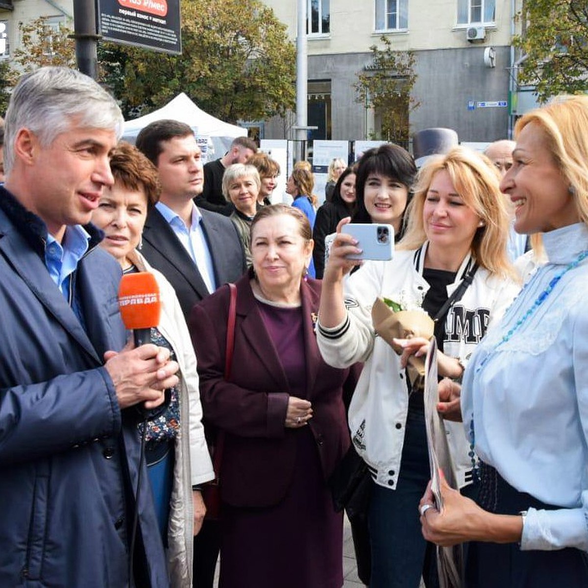 Алексей Логвиненко поздравил ростовчан с Днем города в открытой студии  радио «Комсомольская правда» - KP.RU