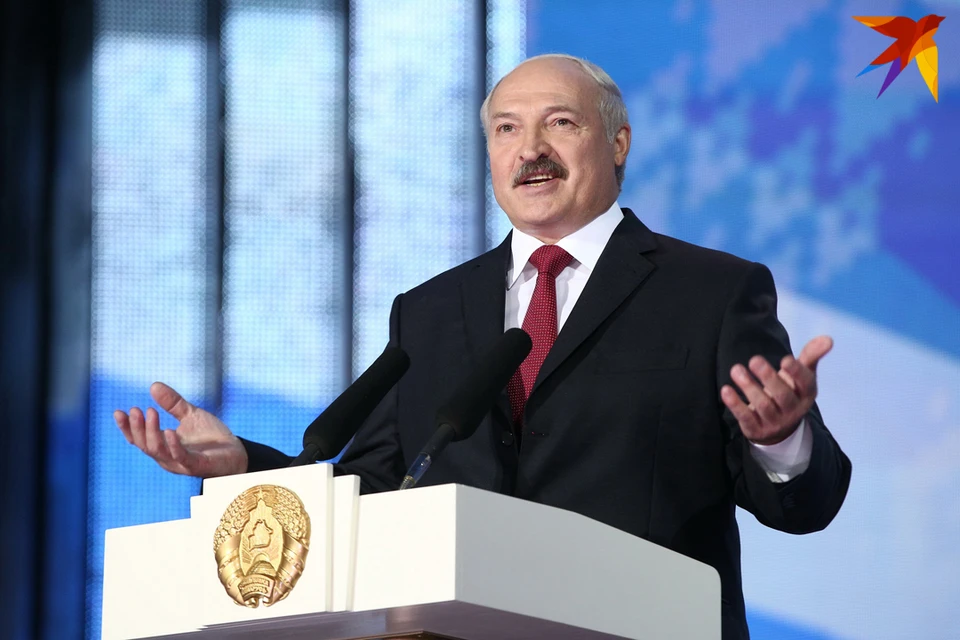 Президент Беларуси поздравил соотечественников с Днем народного единства.