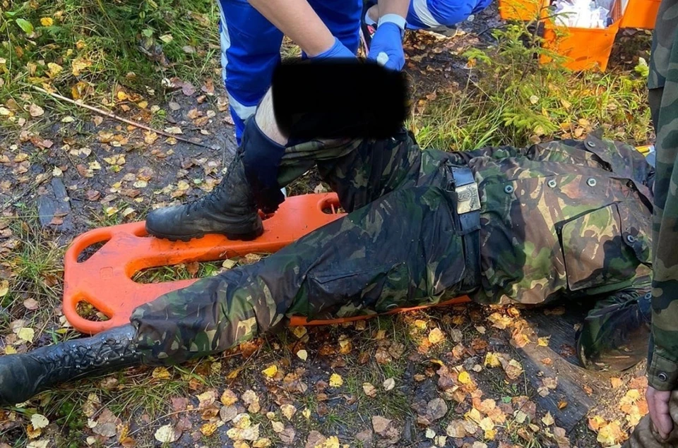Медики отвезли мужчину в больницу на машине скорой помощи. Фото: vk.com/pss_agalatovo