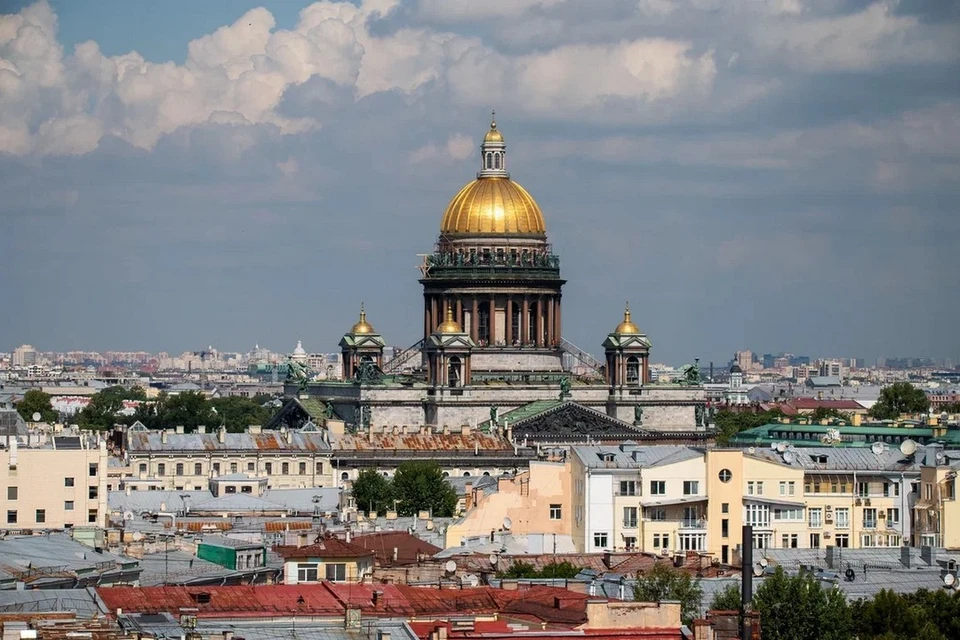 В Париже провели концерт, посвященный юбилею Петербурга.