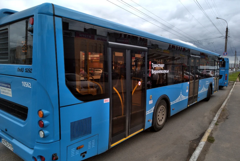В автобусах общественного транспорта в Твери продолжаются неполадки в системе оплаты через приложение.