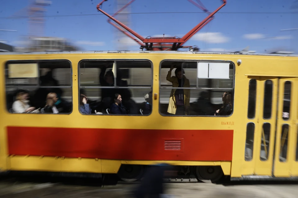 Сейчас рабочие стараются обеспечить полную безопасность пассажирам