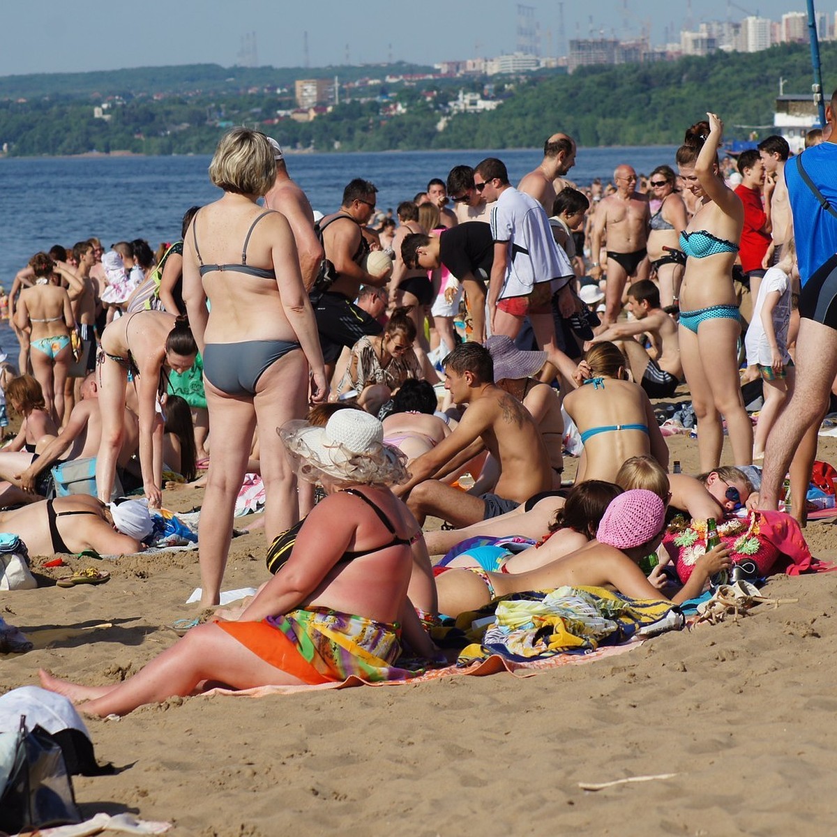 В трусиках на пляже. Смотреть русское порно видео онлайн