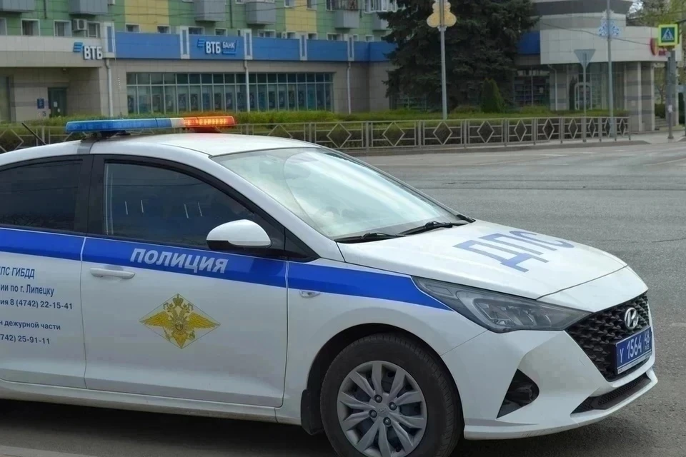 В Липецке водитель "Лады" получил травмы в ДТП