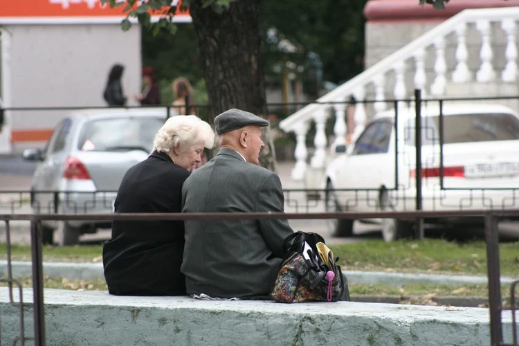 Месячник пожилых людей в Барнауле: акции, мероприятия