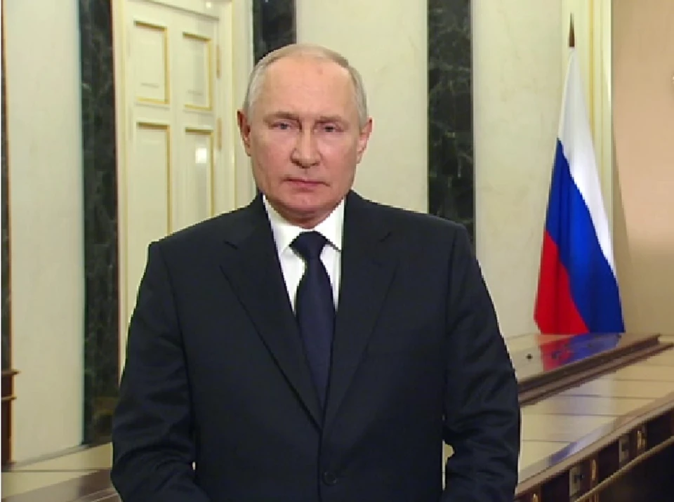 Владимир Путин в видеообращении поздравил россиян с Днем воссоединения ЛНР, ДНР, Запорожской и Херсонской областей с РФ. Фото: кадр из видеообращения/kremlin.ru