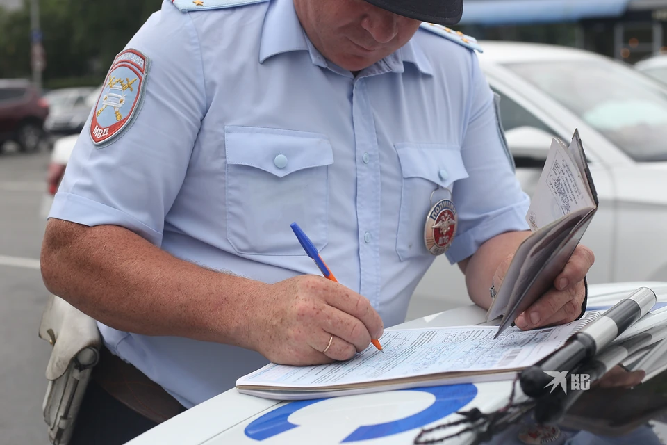 Обстоятельства ДТП выясняют сотрудники ГАИ