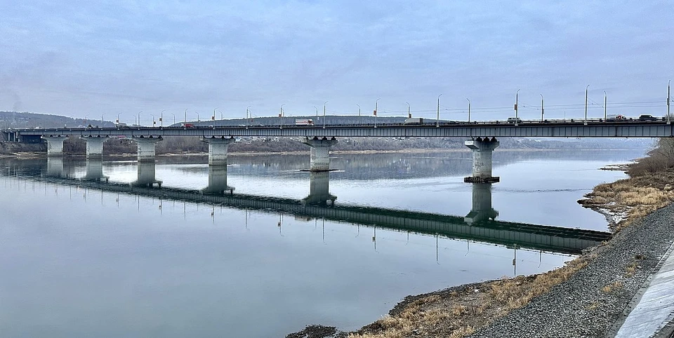 Движение на Кузбасском мосту перекрывать не будут.
