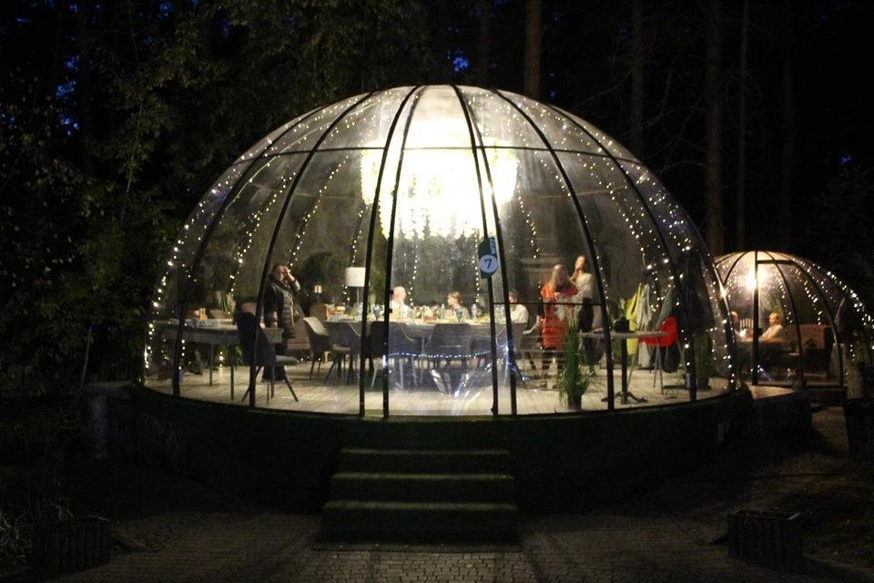 Ужин в парк-отеле «Хвоя» в прозрачном куполе под звездами
