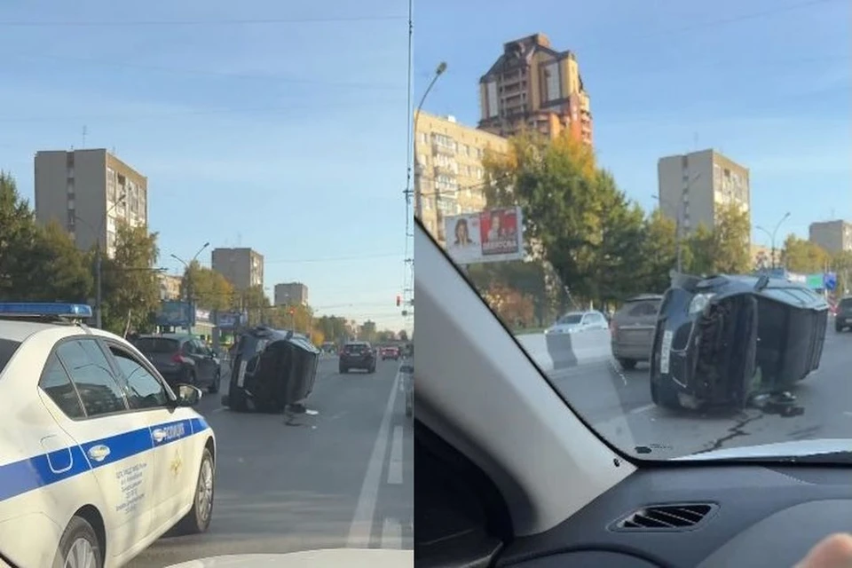 В Новосибирске на Красном проспекте около торгового центра перевернулся автомобиля. Фото: "АСТ-54"