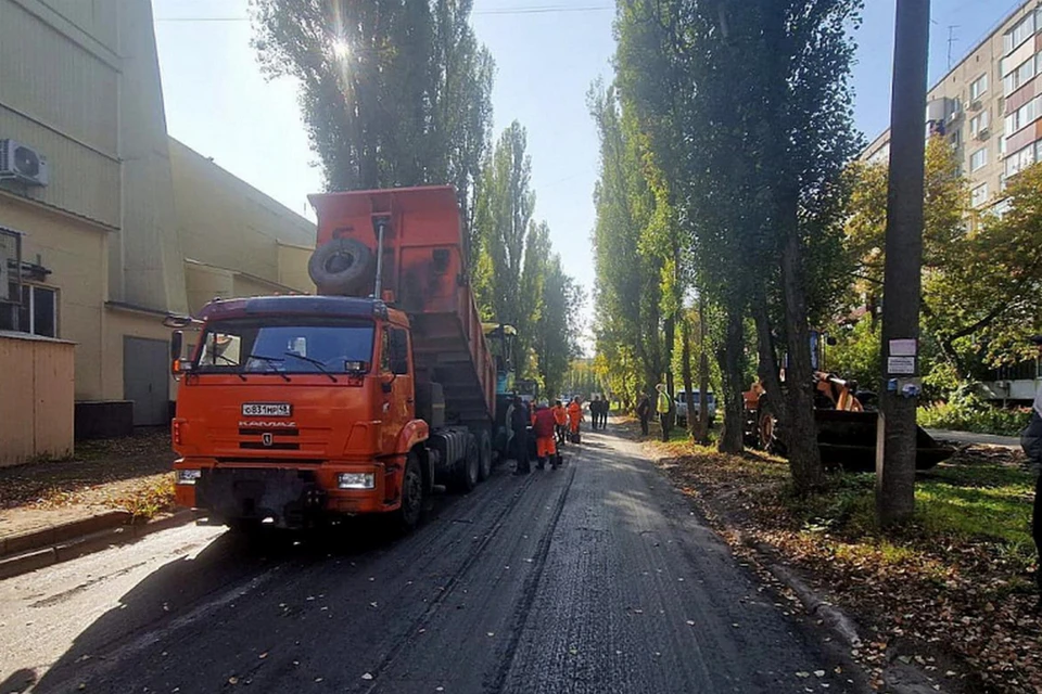 В Липецке ремонтируют дорогу в 9 микрорайоне