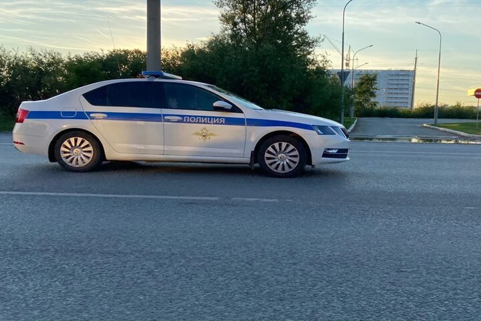 Жительницу Тюмени обвиняют в нападении на полицейского у пожара на Мысовской.