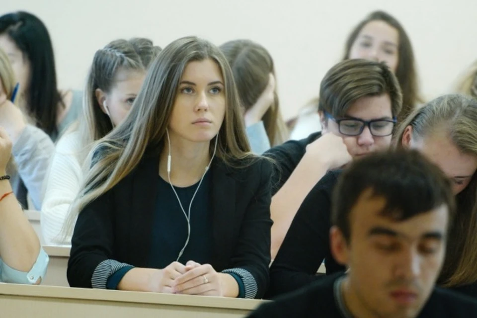 Приказом Министерства образования и науки России первым восьми преподавателям из ЛНР присвоены ученые звания