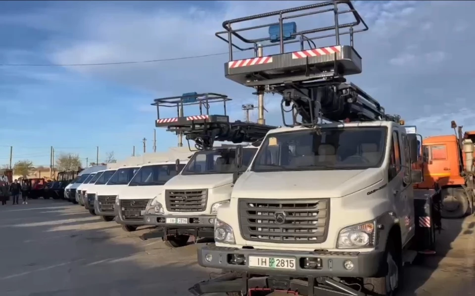 Первая партия дорожной спецтехники пришла в Волгоград. Скрин видео мэрии