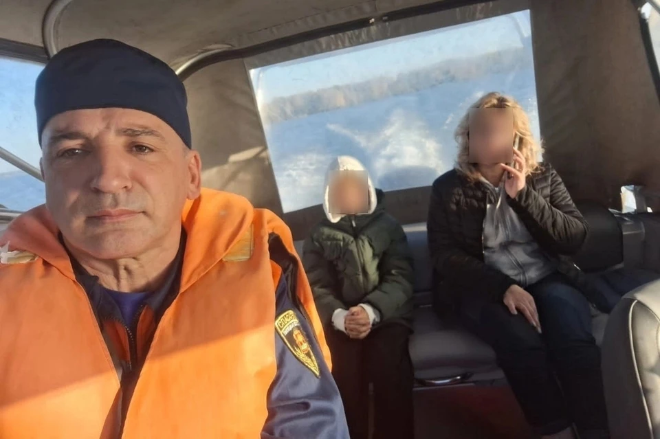 Под Липецком спасатели вернули на берег водохранилища пассажиров дырявой лодки