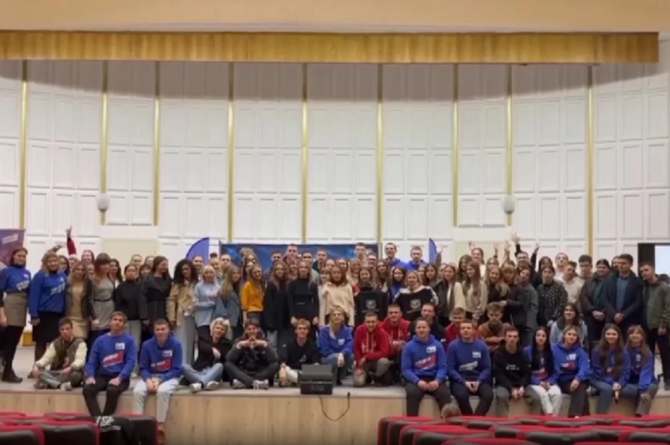 На однодневном форуме «Вверх» студенты поближе познакомились с командой «Молодой Республики» и прошли квест на сплочение. Фото: ДРОО «Молодая Республика»
