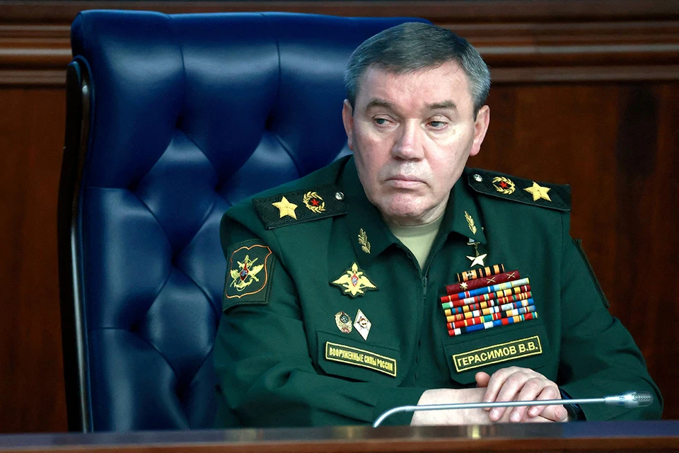 Валерий Герасимов доложил Путину о ходе СВО.