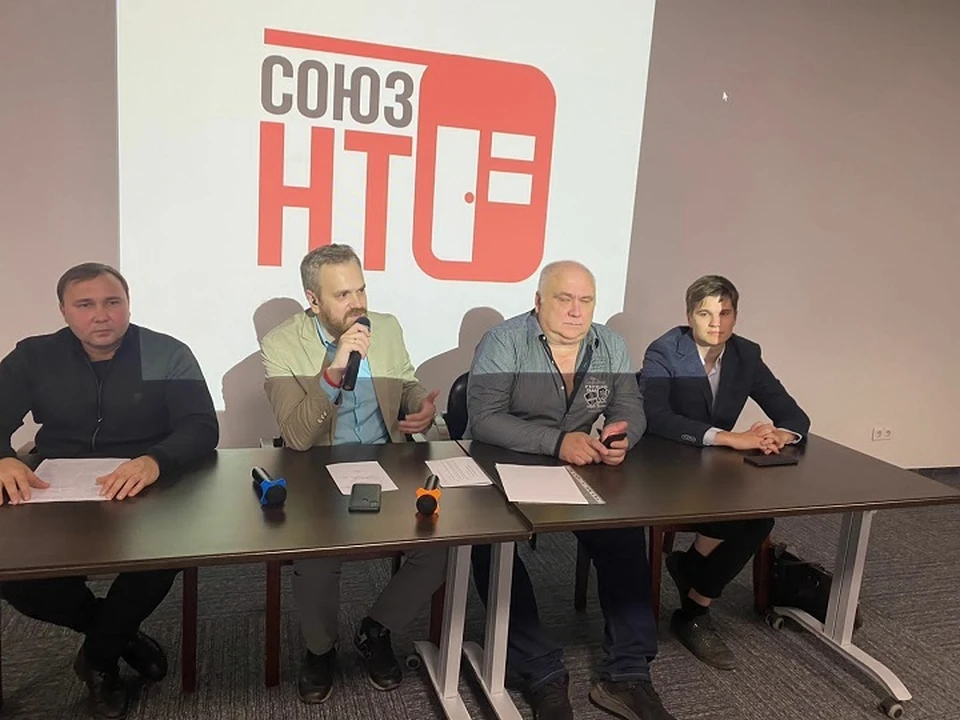 Владельцы нестационарных торговых точек считают, что их положение стало невыносимым именно при Дмитрие Ноженко. Фото: страница Романа Ступникова в соцсети «ВКонтакте»
