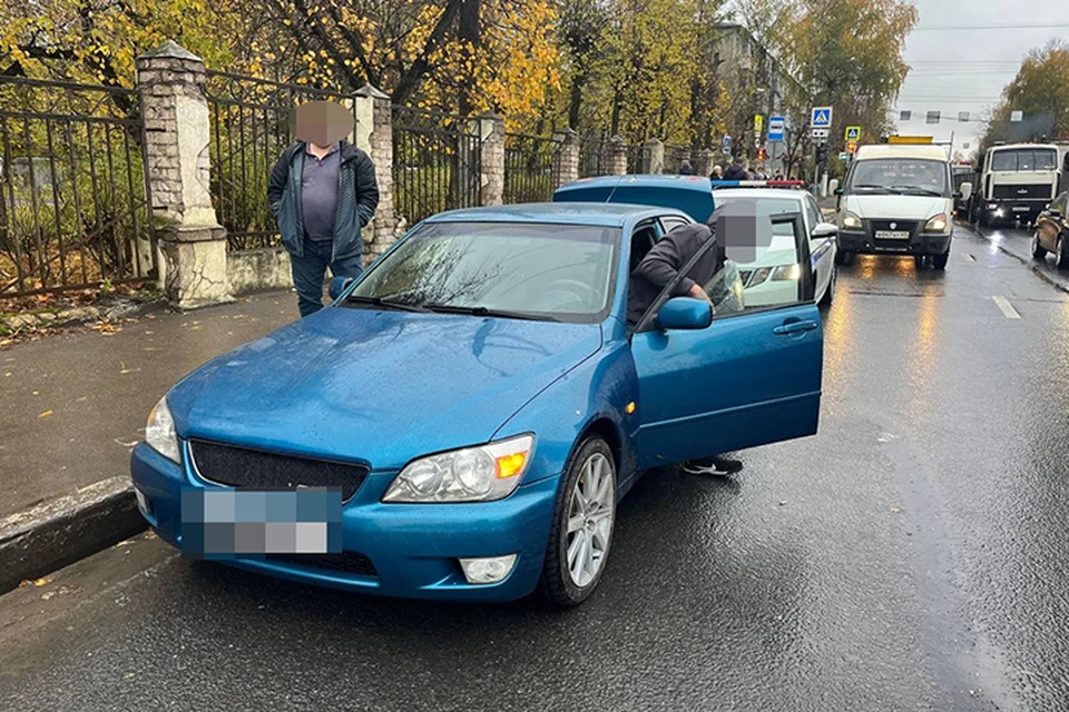 В Твери 108 водителей оштрафовали за тонировку Фото: УГИБДД России по Тверской области