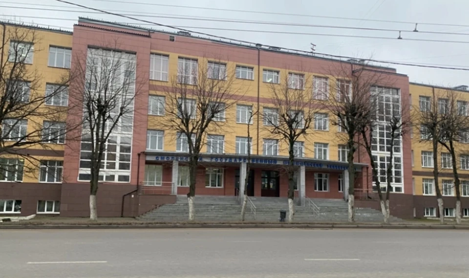 16-летние подростки избили иностранного студента в Смоленске.
