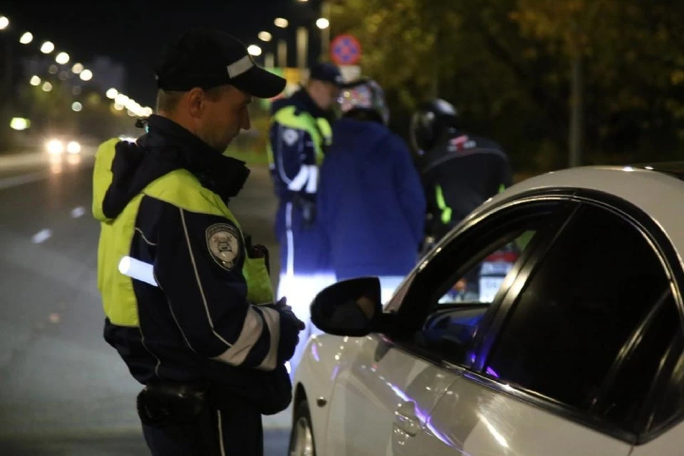 Кировчан предупреждают, что во всех патрульных автомобилях установлены видеорегистраторы. Фото: vk.com/gibdd43