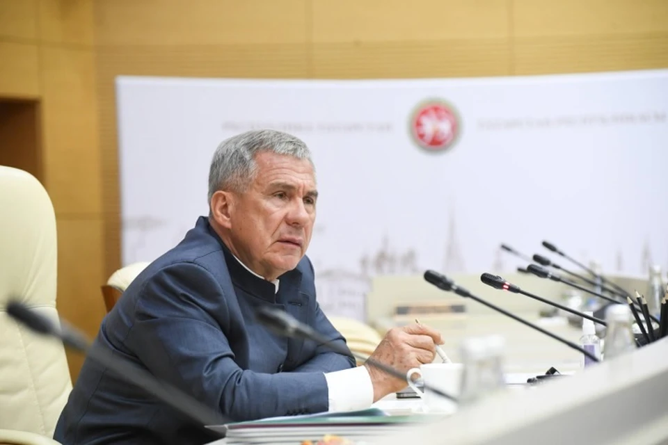 По какой причине был уволен 69-летний Кудряшов, не сообщается. Фото: пресс-служба раиса Татарстана