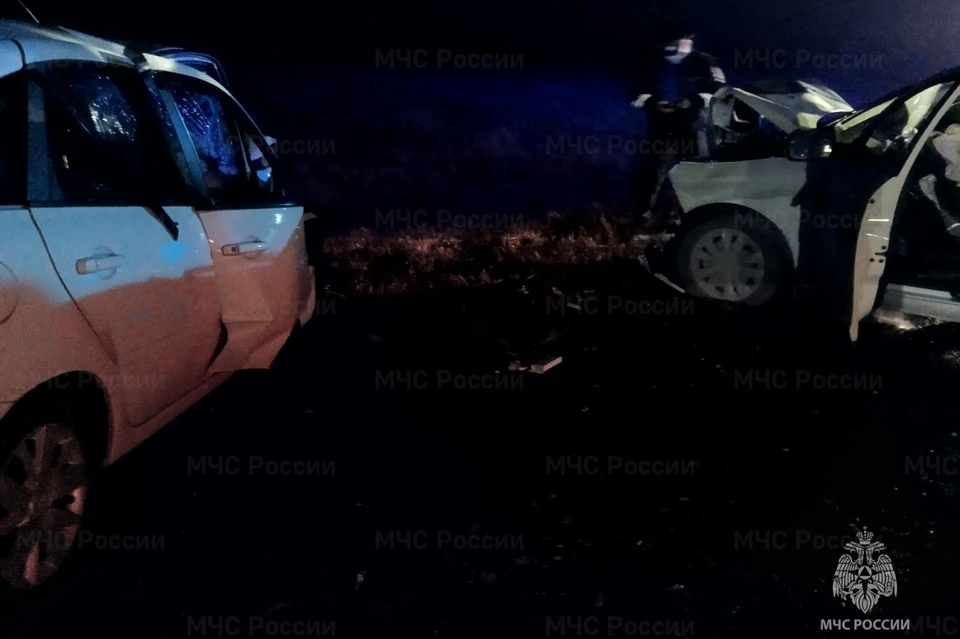 На место выезжали специалисты шестой пожарно-спасательной части МЧС