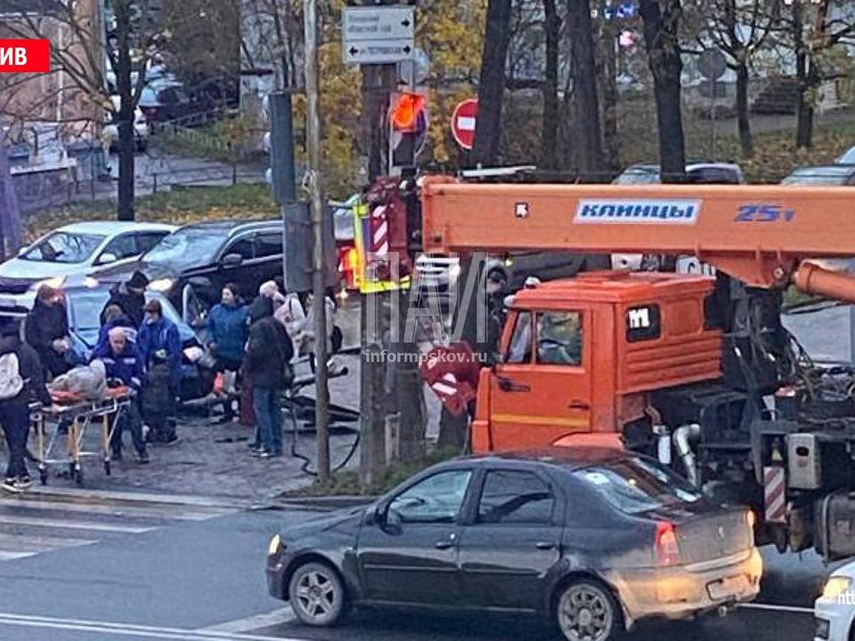 В Пскове на Рижском проспекте сбили пешехода - KP.RU