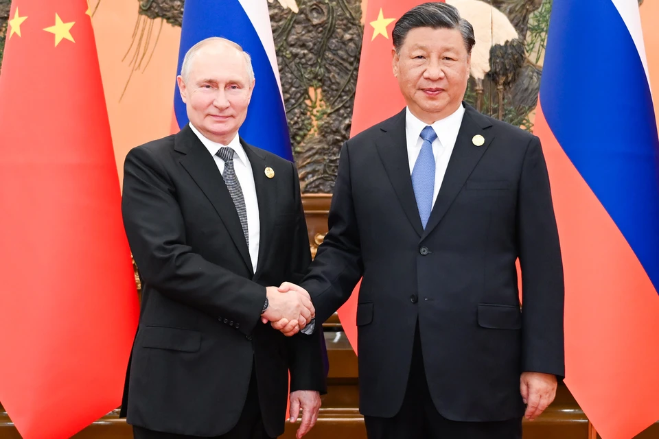 18 октября 2023 года, председатель КНР Си Цзиньпин в среду провел переговоры с президентом РФ Владимиром Путиным, который находится в Пекине для участия в 3-м Форуме высокого уровня по международному сотрудничеству в рамках "Пояса и пути"