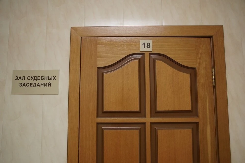 Фигурант получил от бывшего директора общества с ограниченной ответственностью 100 тысяч рублей