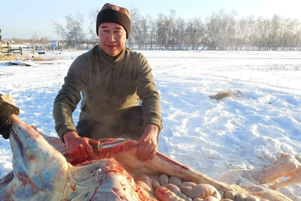 Для якутян процесс заготовки мяса - важный, почти сакральный процесс. Фото: t.me/aisen_nikolaev