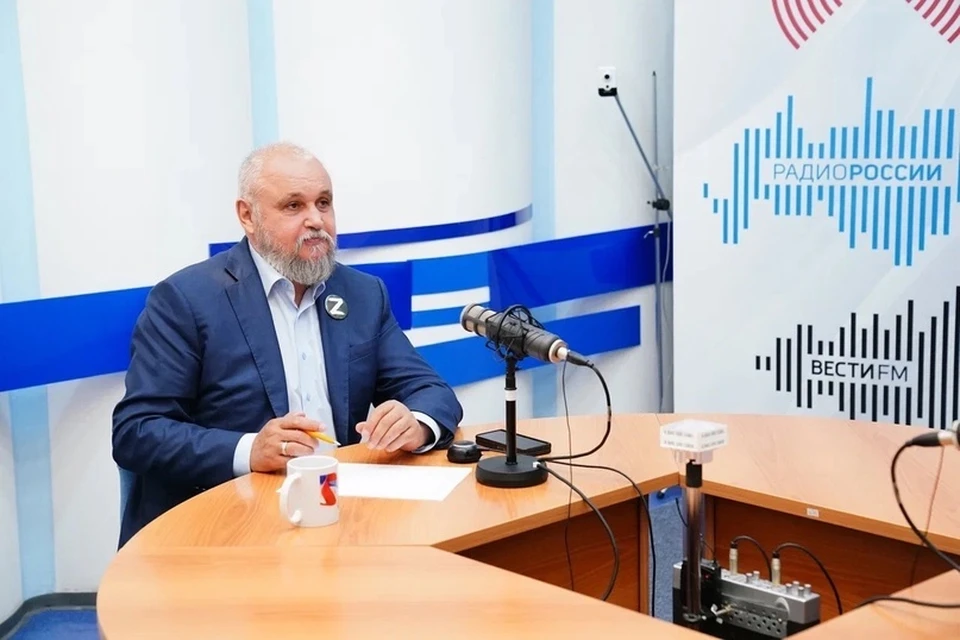 Послушать передачу можно на волне 102,3 FM в Кемерове и 103,0 FM в Новокузнецке.