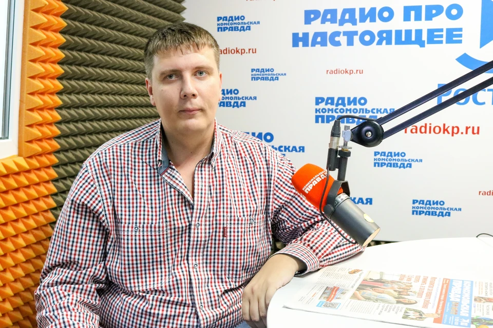 Трихолог Александр Емашов.