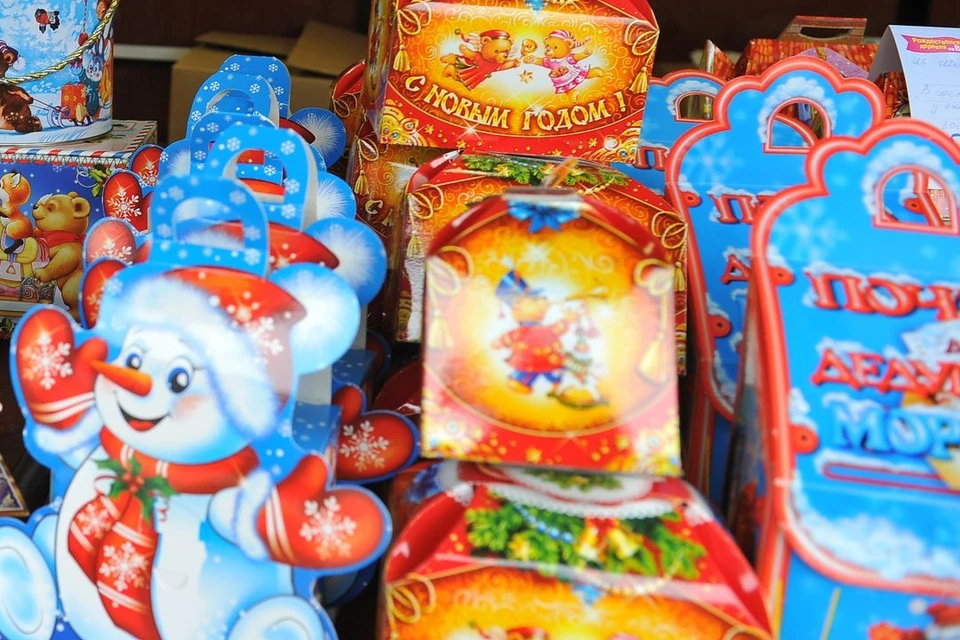 Мэрия Новосибирска объявила электронный аукцион на поставку трех тысяч новогодних подарков.