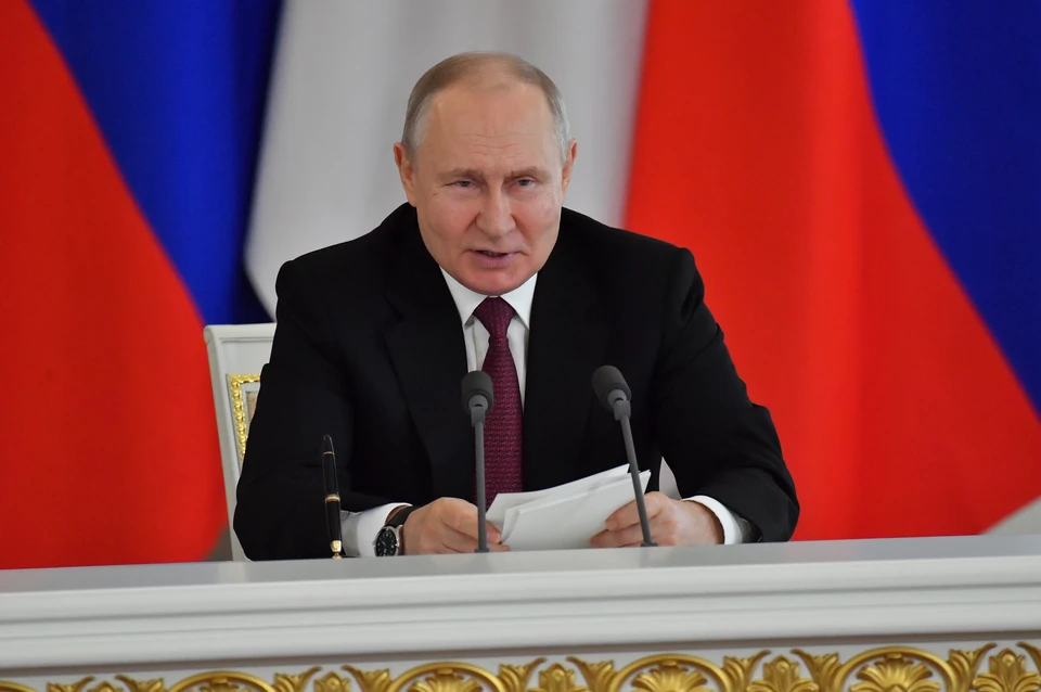 Владимир Путин отметил и мужество избирателей, которые голосовали на минувших выборах.