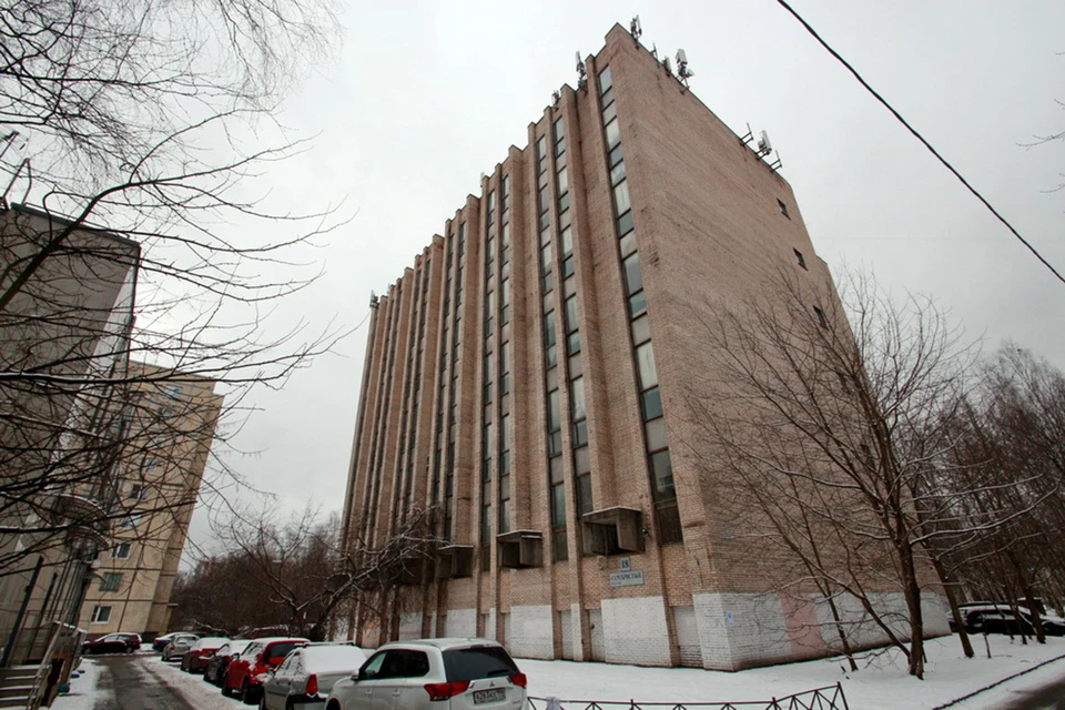 Бывшее здание «Ростелекома» переделают под апарт-отель на Серебристом бульваре в Петербурге. Фото: www.google.com