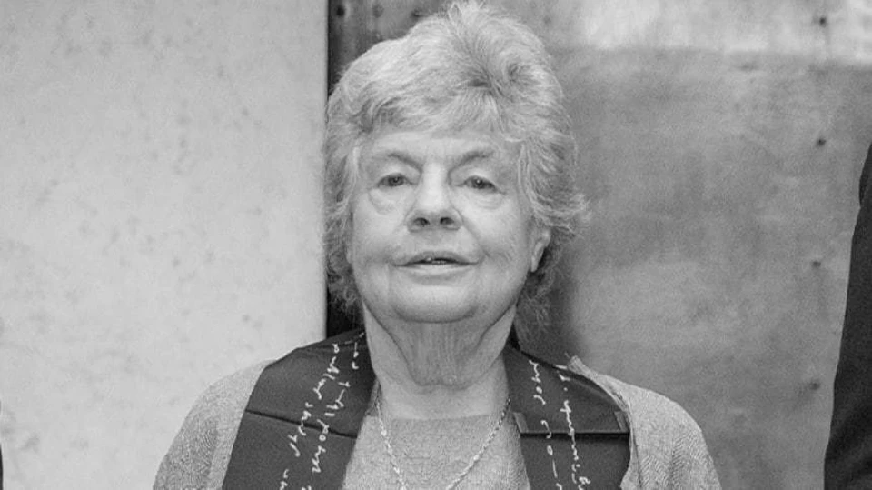 Лауреату Букеровской премии было 87 лет.