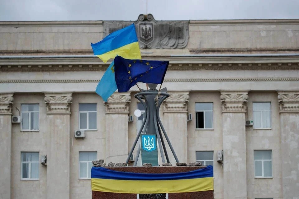 Politico: из-за нехватки ПВО украинцы массово бегут из других городов в Киев