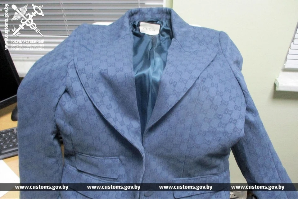 ГТК: гражданин Молдовы не указал в пассажирской декларации брендовую одежду. Фото: ГТК.