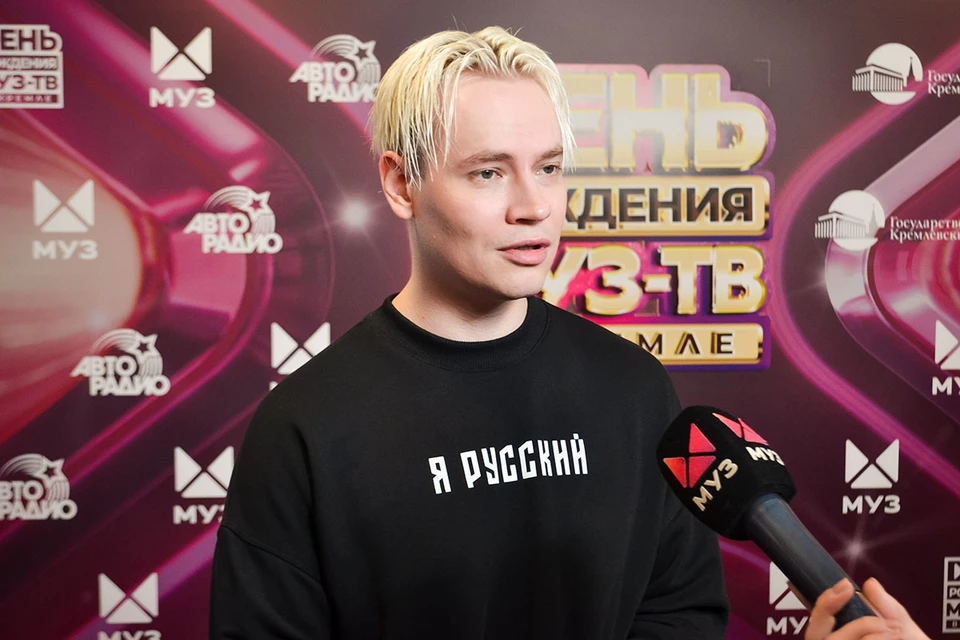 22 ноября день рождения у Ярослава Дронова, самого популярного певца страны