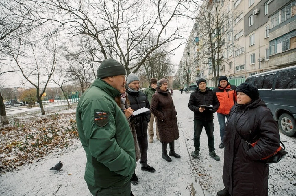 Глава города по обращениям жителей выехал на три адреса в Жовтневом районе. Фото: ТГ/Моргун